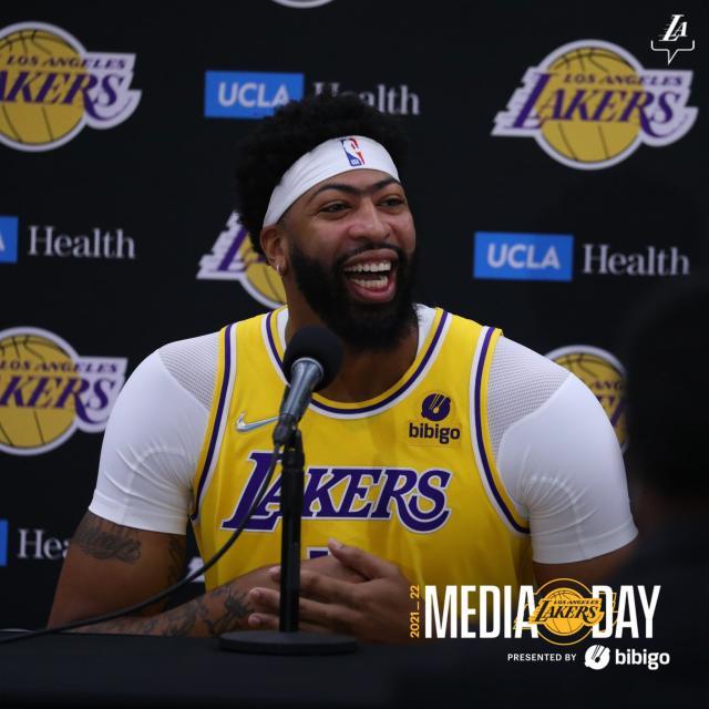 V体育下载-湖人媒体日：全员接种疫苗 浓眉准备好担任中锋